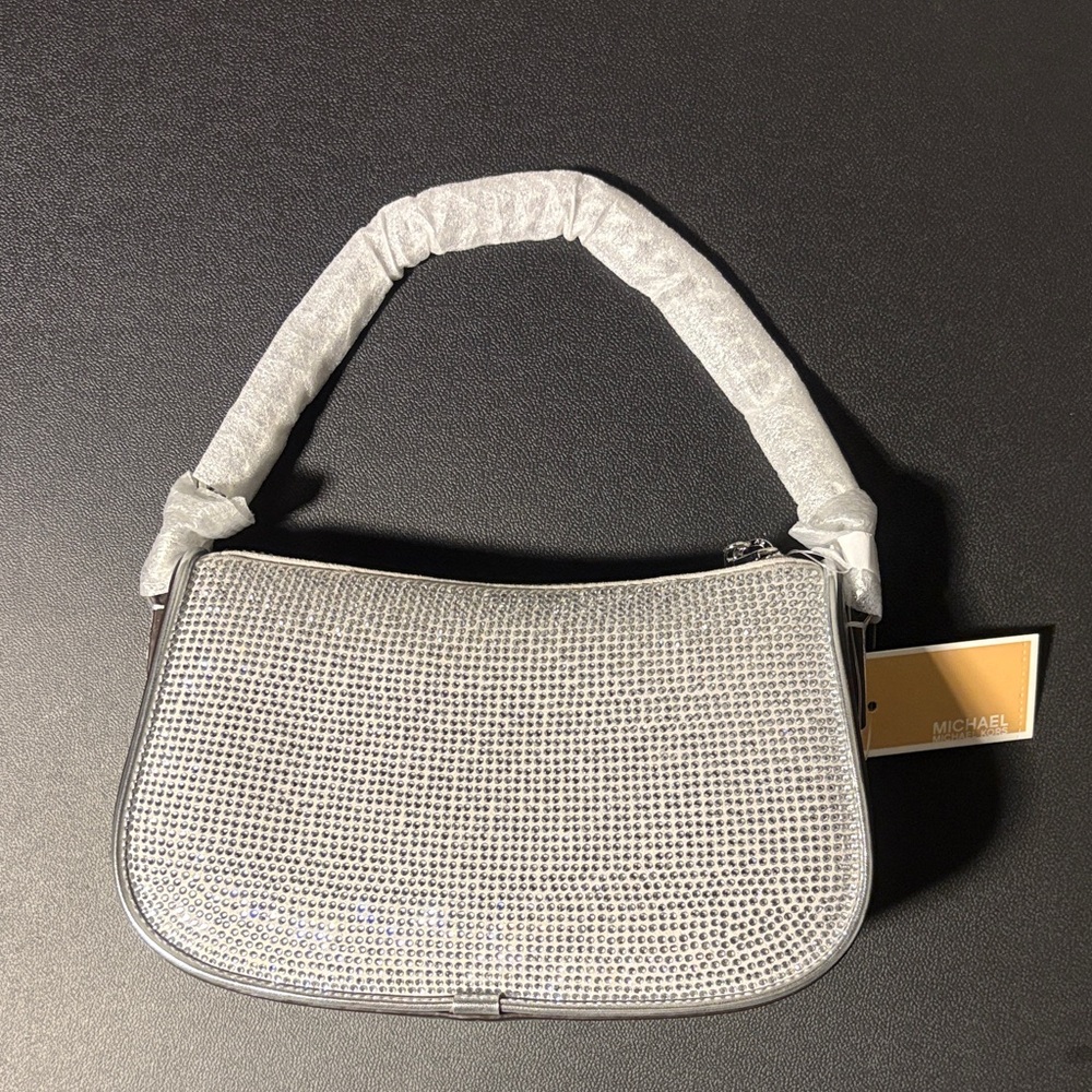 Michael Kors Carmels Silver Sm pouchette crossbody